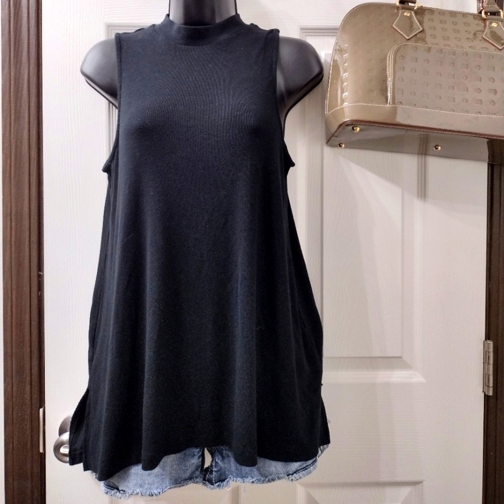 Turtleneck tank top
